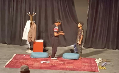 علی جامی خبر داد:

نمایش « قصه فیلی که پشتک میزند» در زاهدان روی صحنه رفت